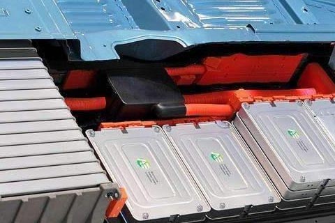 宁波海曙专业回收废铅酸电池,高价回收索兰图电池|收废弃钴酸锂电池